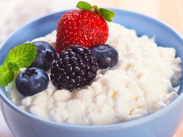 Jak powstaje słodki twaróg?